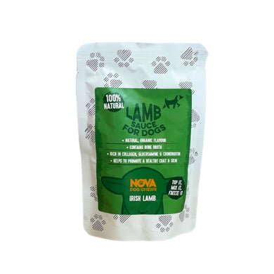 A pouch of Nova Lamb Sauce for dogs, indicating it is 100% natural and has a lamb flavor, suitable for dogs.